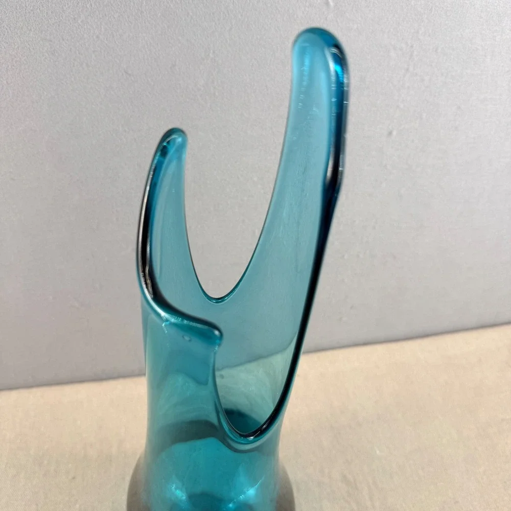 Vintage L.E. Smith Peacock Blue Simplicity Smoothie‎ Swung Vase 19